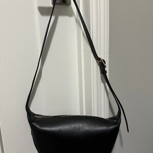 Madewell Sling Crossbody Bag in Black Leather